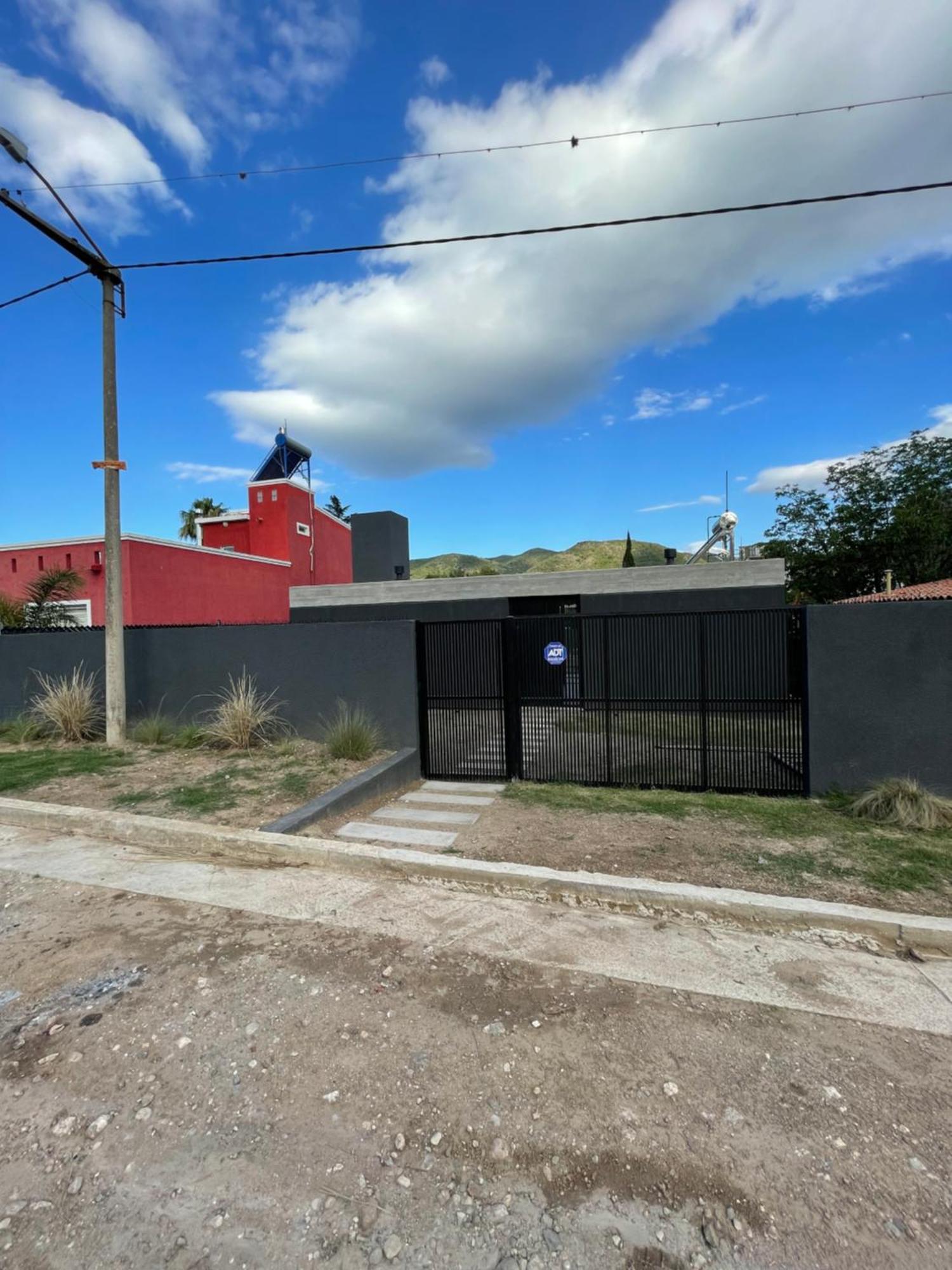 Rumaranch Solo Parejas Casa Con Pileta Privada A 20 Mts Del Rio Сasa de vacaciones *
